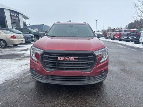 Used 2023 GMC Terrain SLT w/ Elevation Edition image 3
