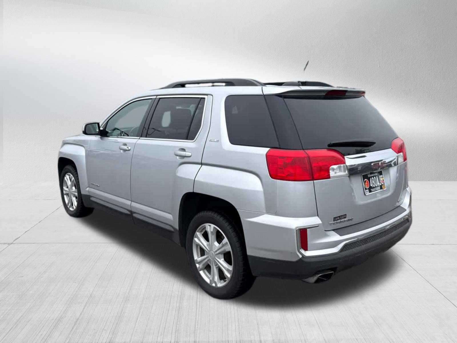 Used 2017 GMC Terrain SLE w/ Convenience Package AWD/4WD image 5