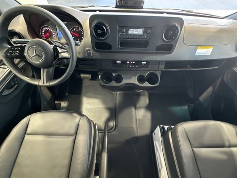 New 2025 Mercedes-Benz Sprinter 2500 image 12
