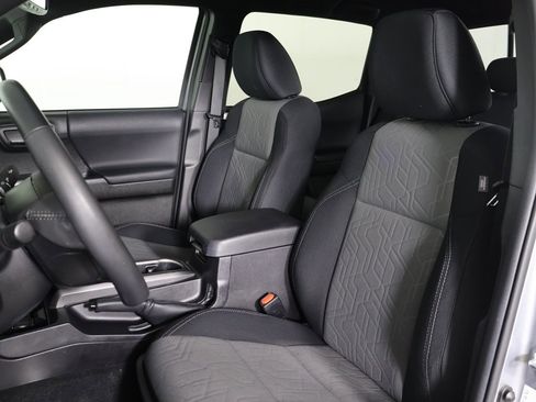 Used 2021 Toyota Tacoma TRD Sport image 22