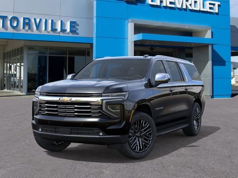 New 2025 Chevrolet Suburban Premier RWD image 6