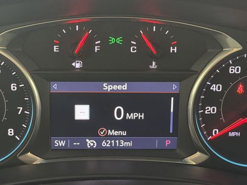 Used 2019 Chevrolet Equinox LT w/ Sun & Navigation Package image 17