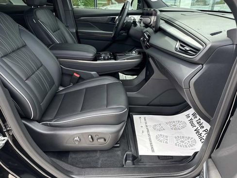 Used 2026 Buick Enclave Avenir w/ Super Cruise Package AWD/4WD image 22