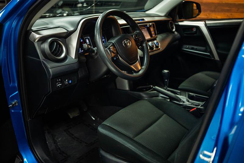 Used 2018 Toyota RAV4 LE w/ All Weather Liner Package FWD image 8