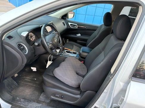 Used 2019 Nissan Pathfinder SV FWD image 13