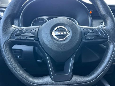 Used 2024 Nissan Kicks S image 28