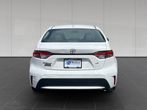 Used 2021 Toyota Corolla LE w/ Carpet Mat Package (TMS) FWD image 4