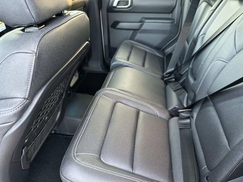 New 2025 Ford Bronco Badlands image 23