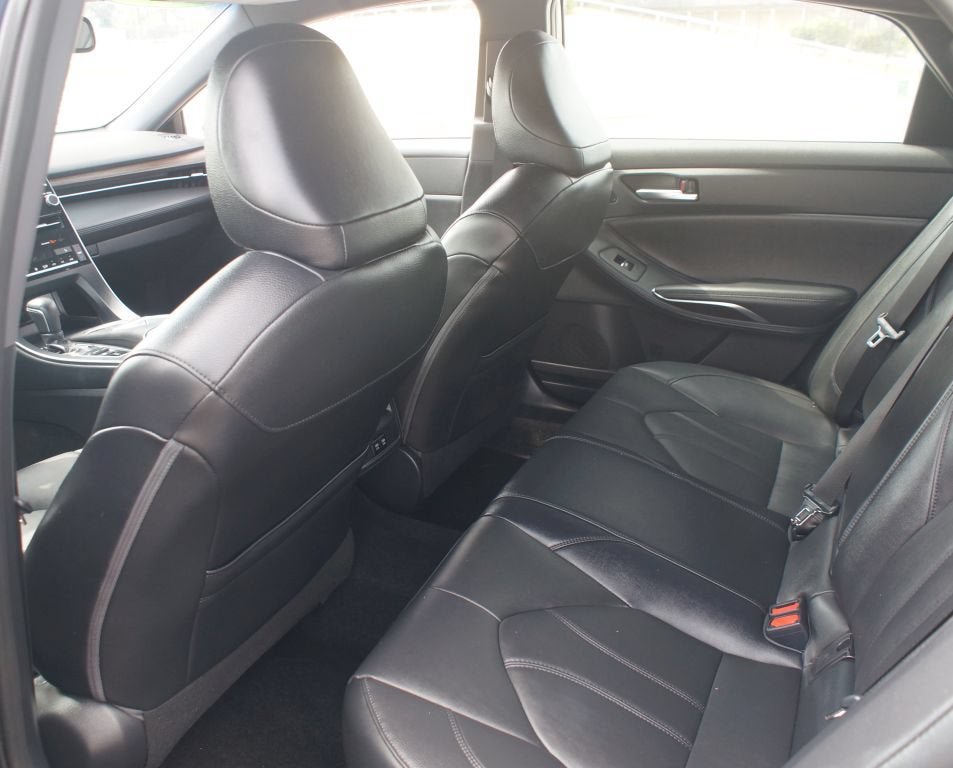 Used 2019 Toyota Avalon XLE w/ Moonroof Package FWD image 15