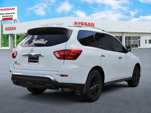 Used 2020 Nissan Pathfinder S FWD image 4