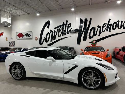 Used 2016 Chevrolet Corvette Stingray Coupe w/ 2LT Preferred Equipment Group image 10