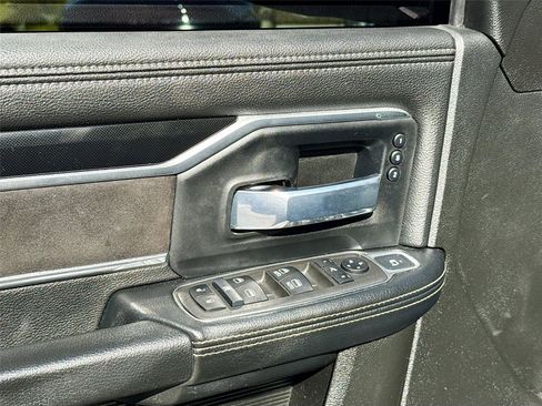 Used 2022 RAM 3500 Laramie w/ Night Edition image 11