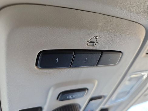 Used 2021 GMC Yukon Denali w/ Advanced Technology Package image 22