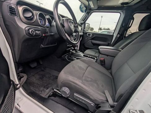 Used 2019 Jeep Wrangler Unlimited Sport S image 8
