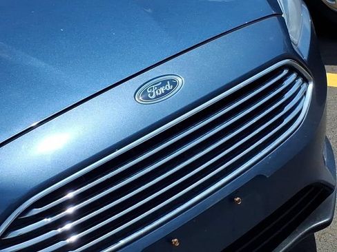 Used 2018 Ford Focus Titanium FWD image 29