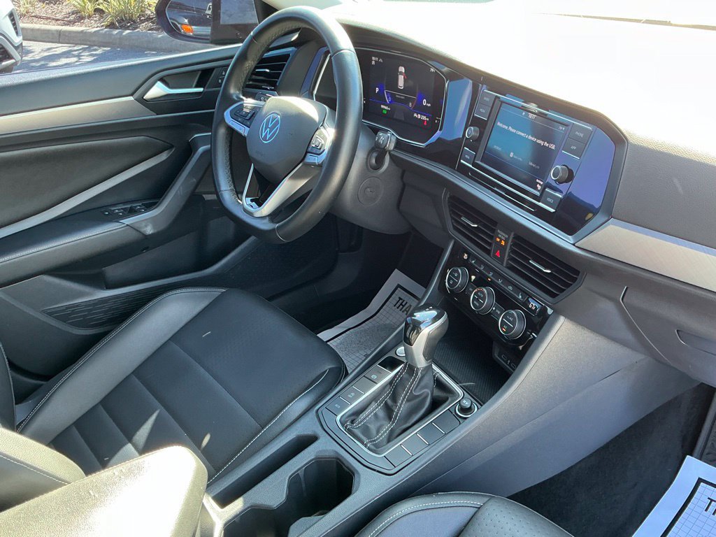 Used 2022 Volkswagen Jetta SE FWD image 14