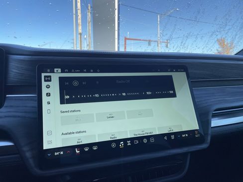 Used 2022 Rivian R1T Launch Edition image 13