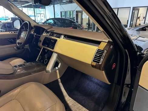 Used 2019 Land Rover Range Rover Supercharged AWD/4WD image 24