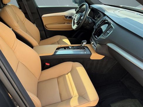 Used 2017 Volvo XC90 T5 Momentum w/ Vision Package FWD image 26