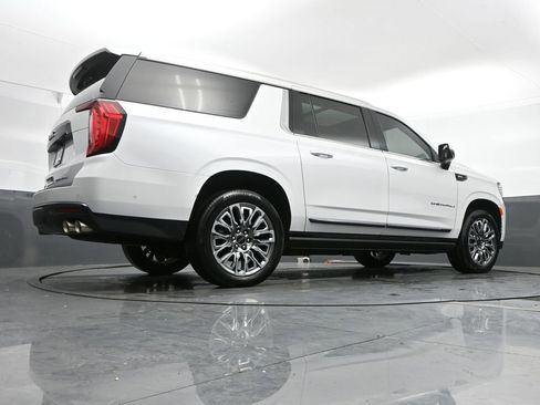 Used 2023 GMC Yukon XL Denali Ultimate AWD/4WD image 46