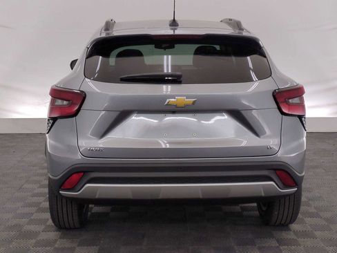 New 2026 Chevrolet Trax LT w/ Driver Confidence Package image 5