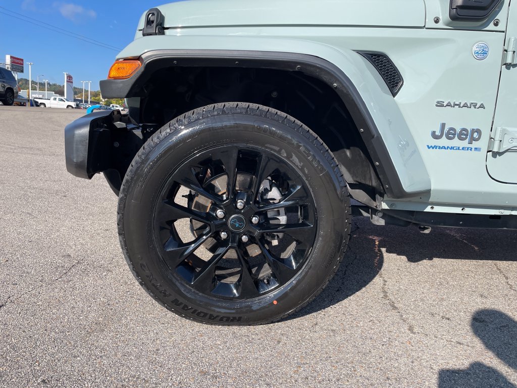 Certified 2024 Jeep Wrangler Unlimited Sahara AWD/4WD image 9