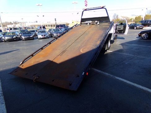 Used 2018 RAM 5500 SLT w/ Quick Order Package 29G SLT image 32