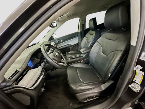 Used 2022 Jeep Compass Latitude image 13