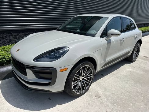 Used 2023 Porsche Macan AWD/4WD image 7