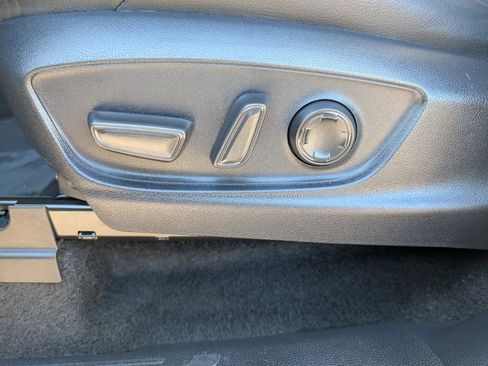 Used 2024 Toyota Tacoma TRD Off-Road image 16