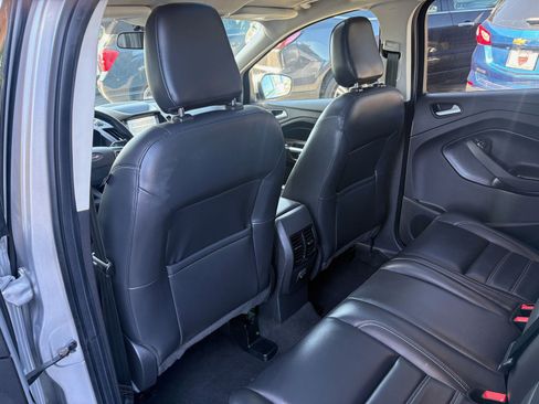 Used 2019 Ford Escape SEL AWD/4WD image 16
