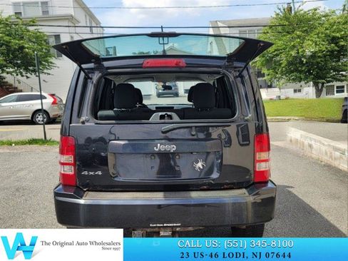 Used 2012 Jeep Liberty Sport AWD/4WD image 7