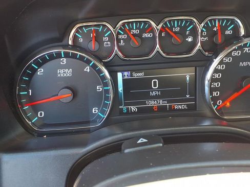 Used 2018 Chevrolet Silverado 1500 LT AWD/4WD image 30