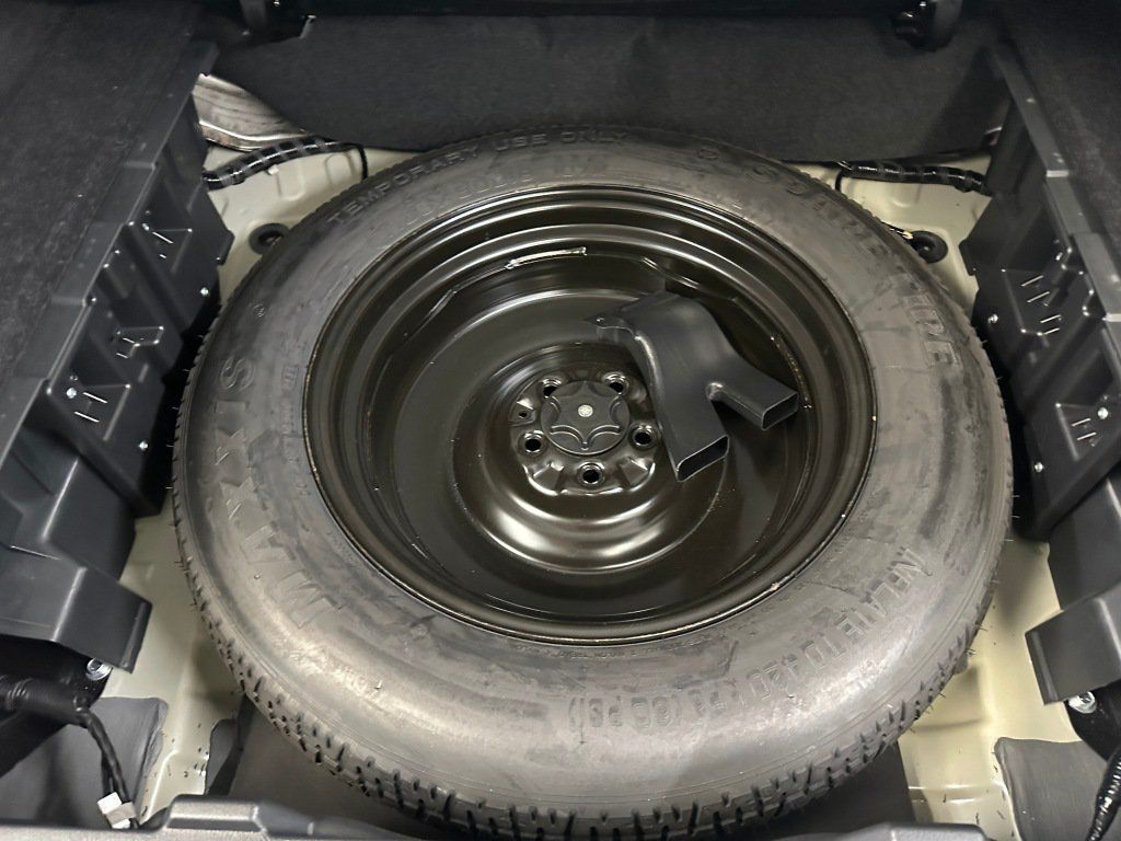 Used 2023 Nissan Murano SV FWD image 24