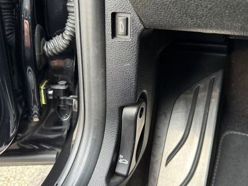 Used 2018 BMW M2 image 29