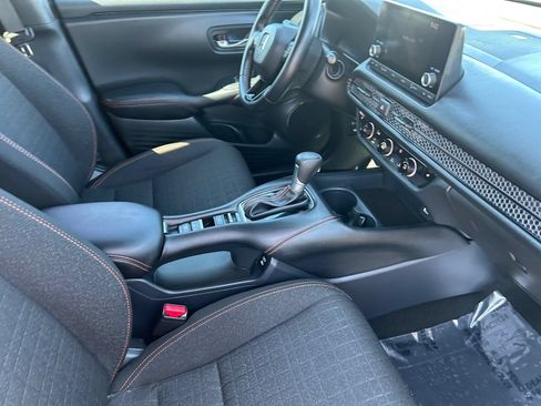 Used 2025 Honda HR-V Sport image 14