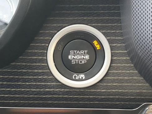 Used 2019 RAM 1500 Limited image 33