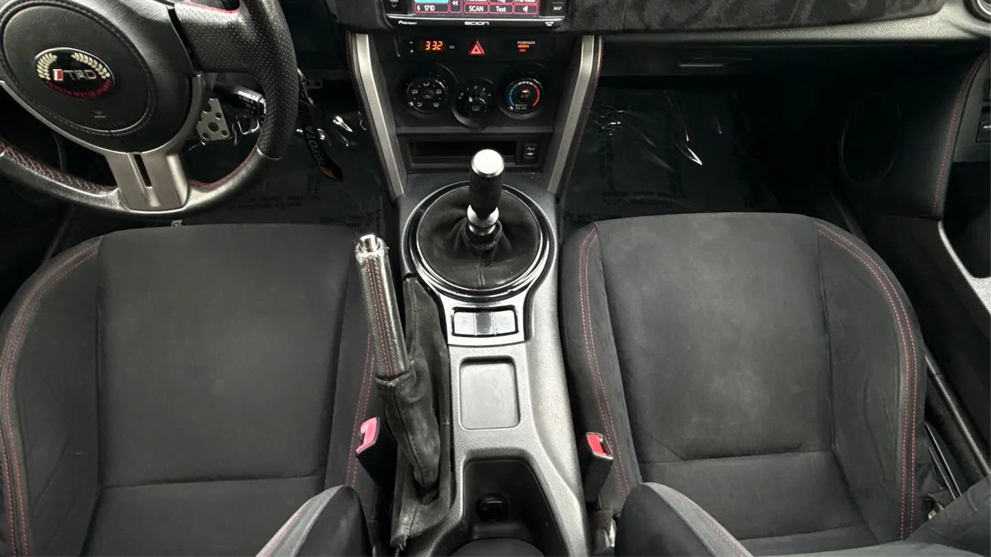 Used 2014 Scion FR-S RWD image 33