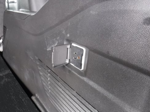 Used 2022 Chevrolet Tahoe LS image 7