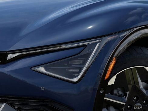 New 2025 Kia EV6 Wind image 10