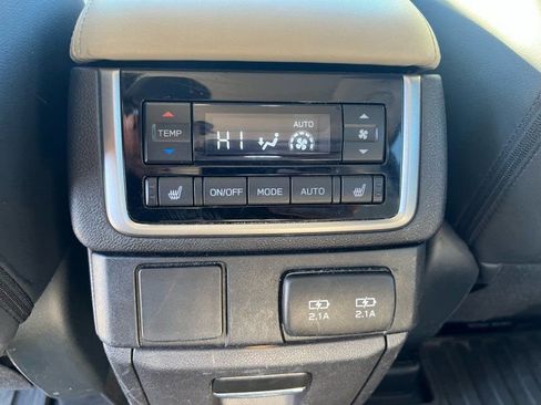 Used 2019 Subaru Ascent Limited image 17