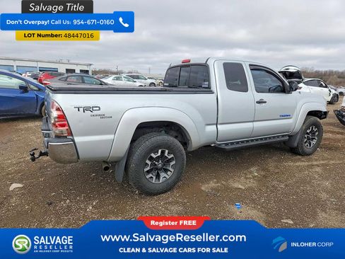 Used 2005 Toyota Tacoma PreRunner image 4