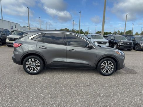 Certified 2022 Ford Escape SEL image 5