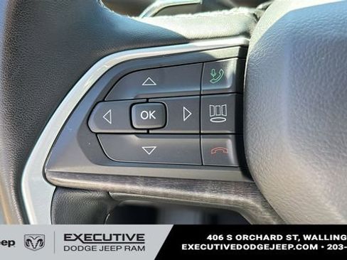 Used 2022 Jeep Grand Cherokee L Limited AWD/4WD image 13