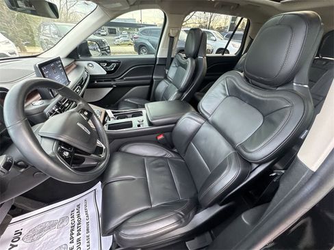 Used 2023 Lincoln Aviator Reserve w/ Equipment Group 201A image 11