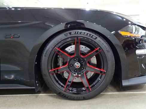 Used 2018 Ford Mustang GT RWD image 34