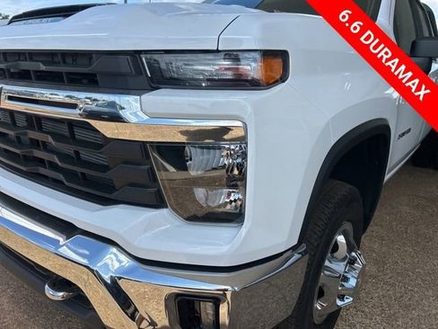 New 2026 Chevrolet Silverado 3500 LT w/ Convenience Package AWD/4WD image 9