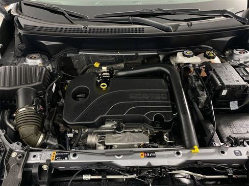 Used 2023 GMC Terrain SLE w/ Driver Convenience Package image 23