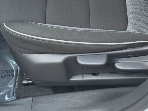 Used 2025 Chevrolet TrailBlazer LT image 23