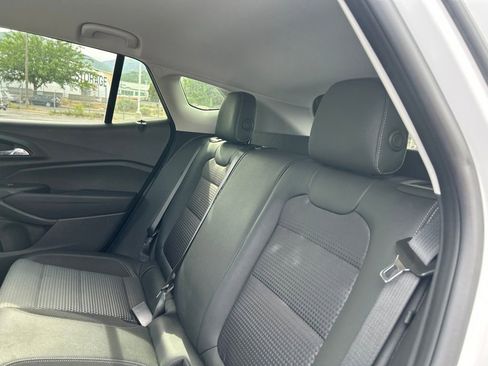 Used 2025 Chevrolet Trax LT w/ Driver Confidence Package FWD image 18